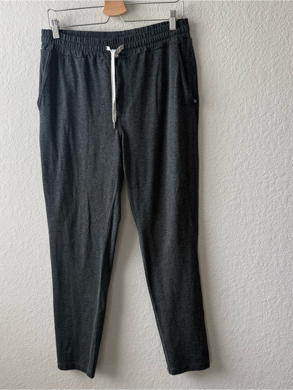 Vuori Men’s Ponto Performance Pant Charcoal Heather